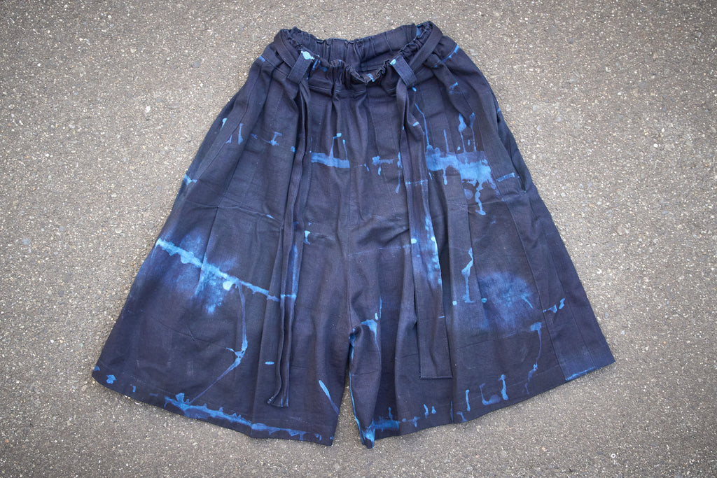 INDIGO BLEACHED HAKAMA SHORTS