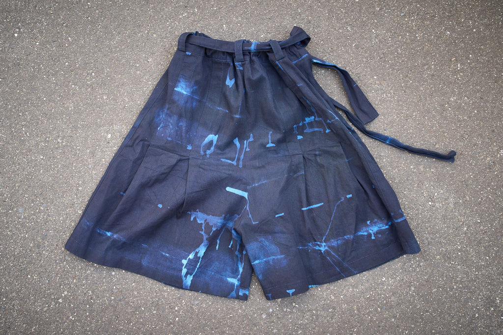 INDIGO BLEACHED HAKAMA SHORTS
