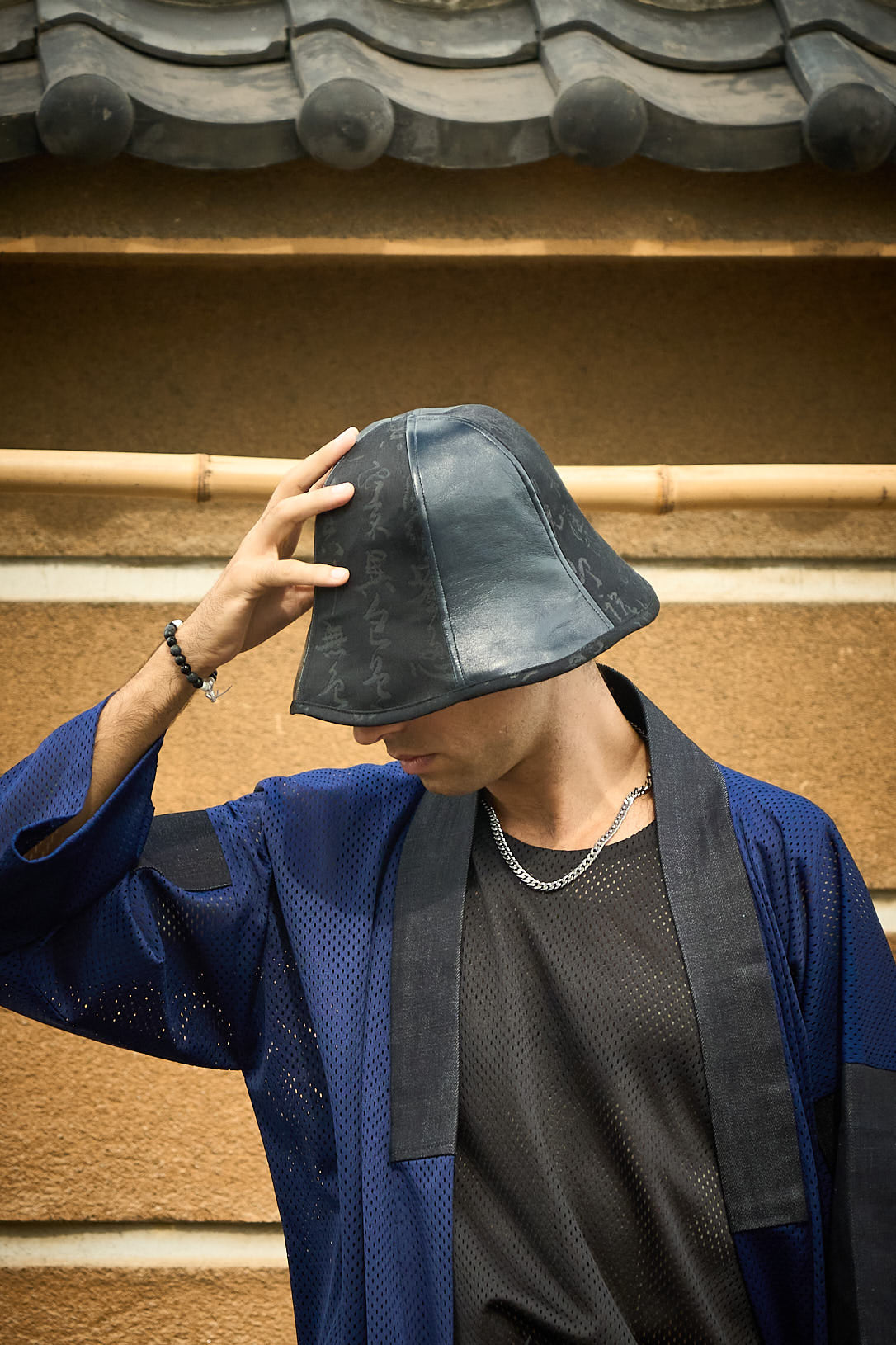 LEATHER HANYA TULIP HAT